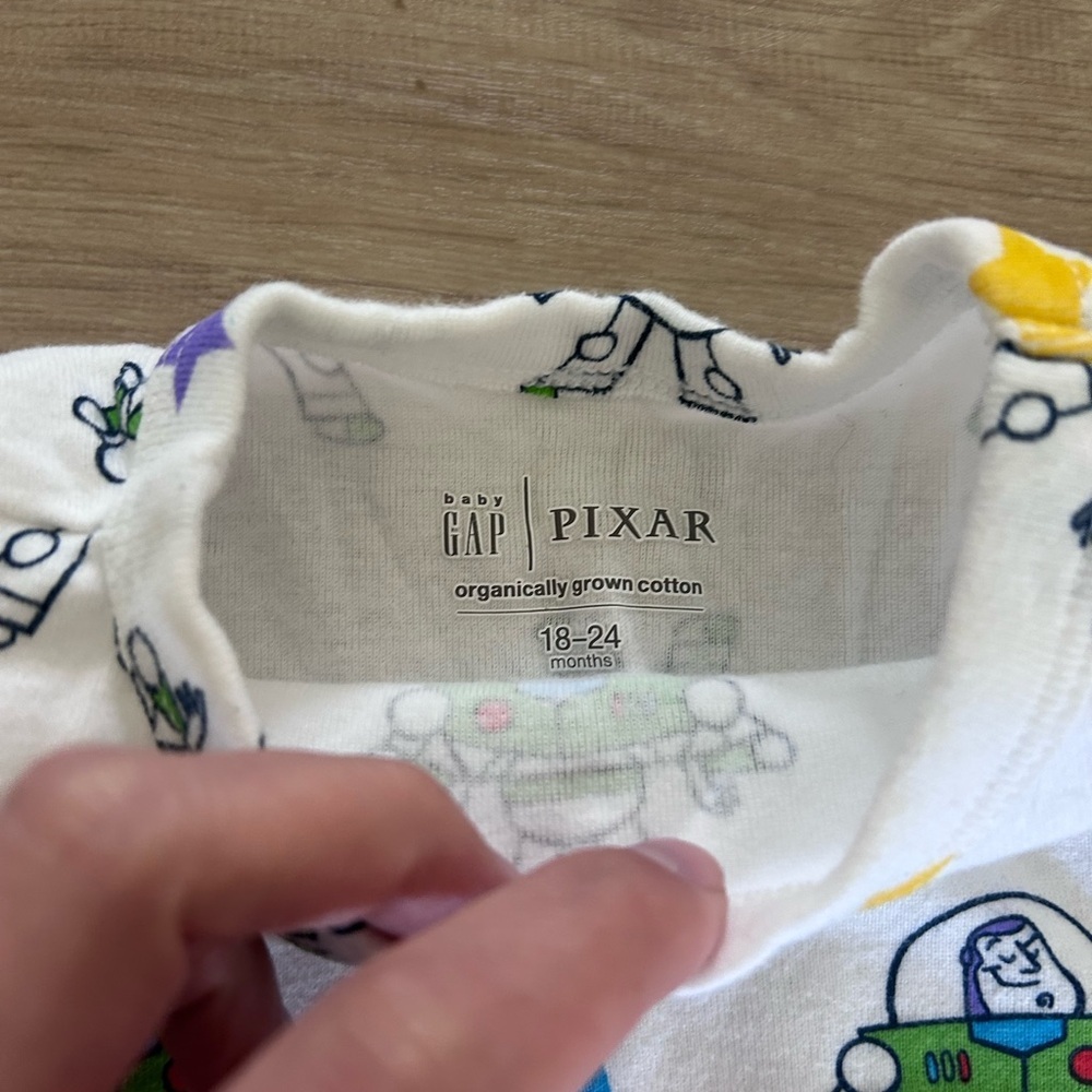 Kids Pajamas with buzz light year Baby Gap organic cotton - Picture 3 of 4